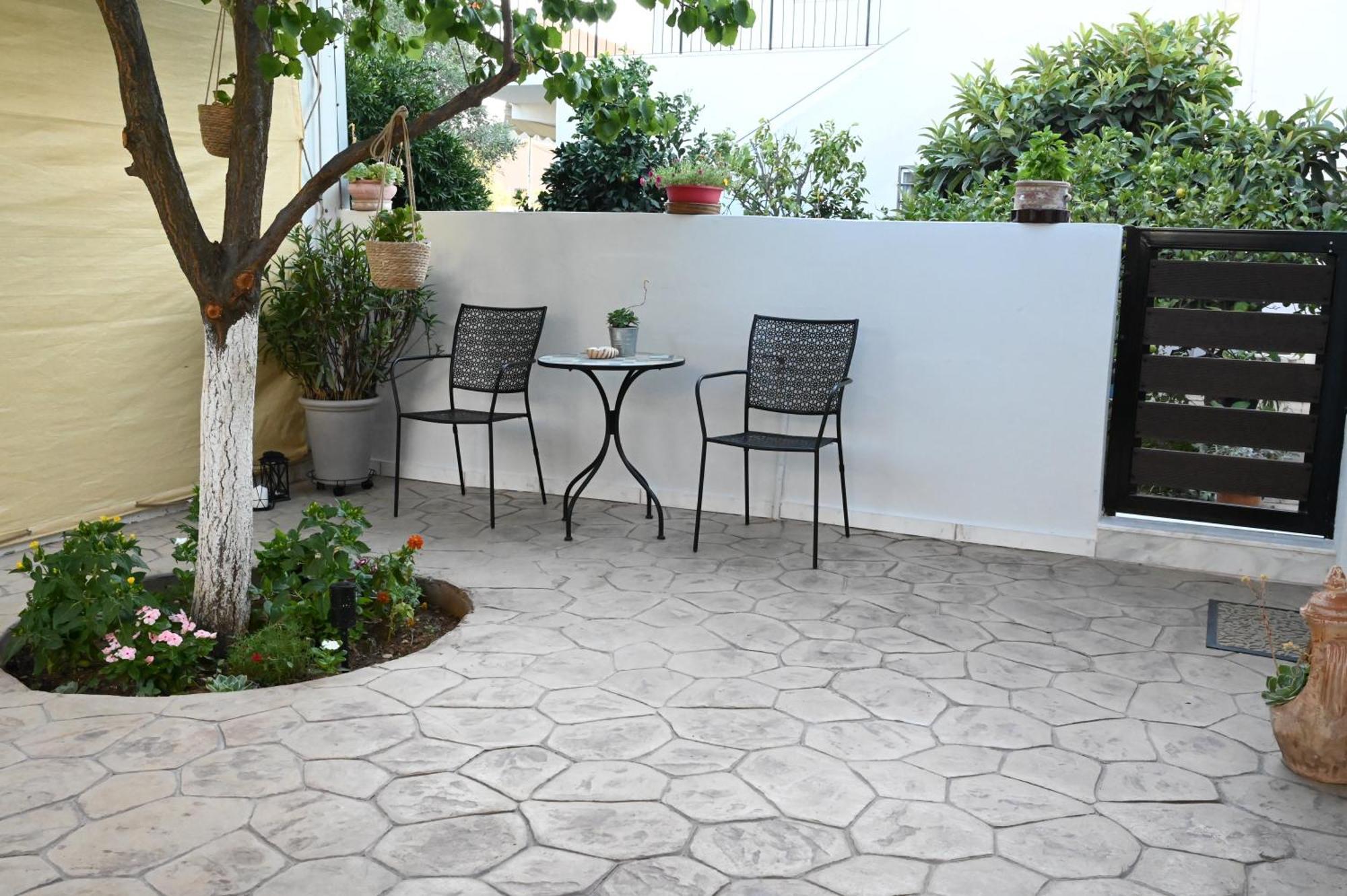 Evita'S Guesthouse Agia Marina Mikrolimanou Exterior foto